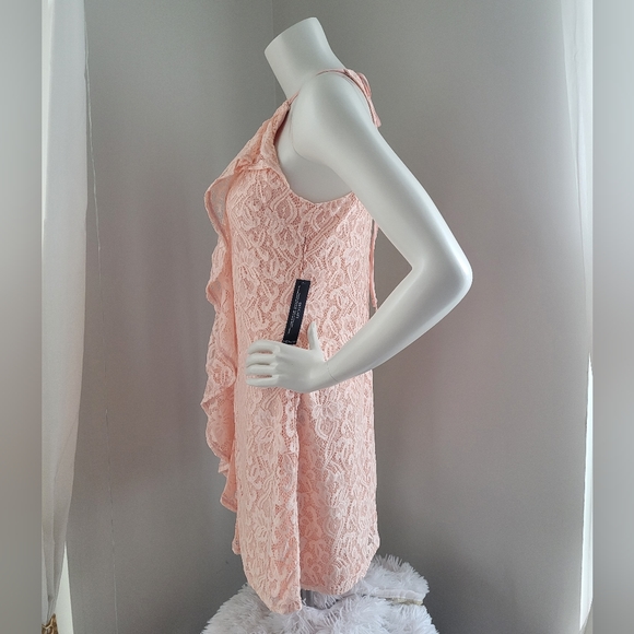 Venus lace front ruffle dress - Picture 4 of 7